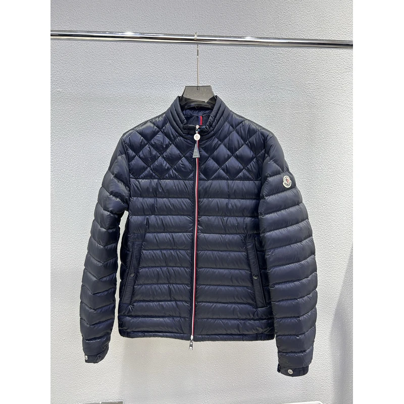 全新未使用Moncler盟可睐 1A00154 男士机车款蓝色立领羽绒服