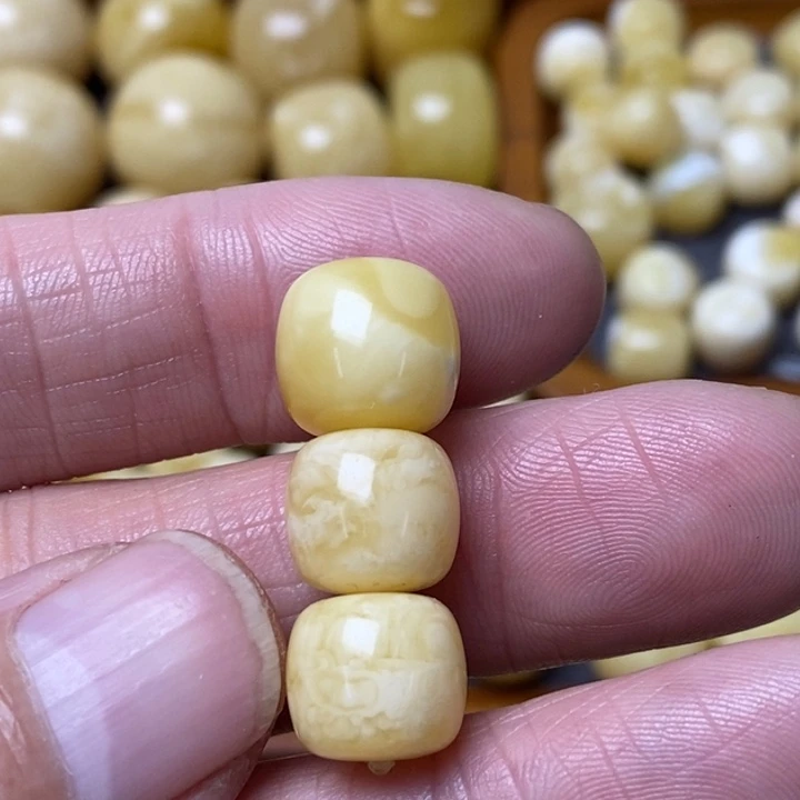 蜜蜡琥珀画未镶嵌满*