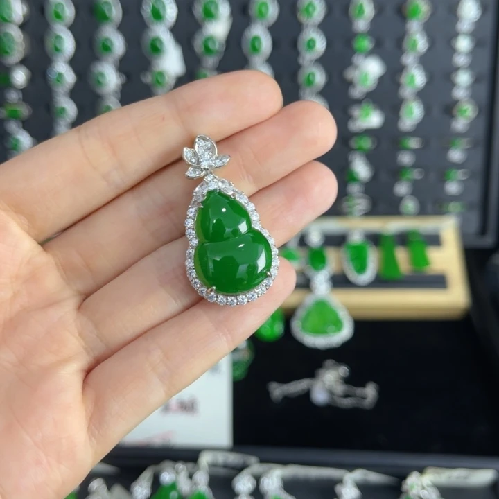 翡翠戒指银S925镶嵌葫芦吊坠