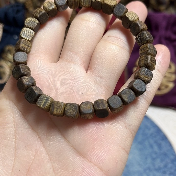 沉香沉香碎屑乌身圆叶方糖珠单圈