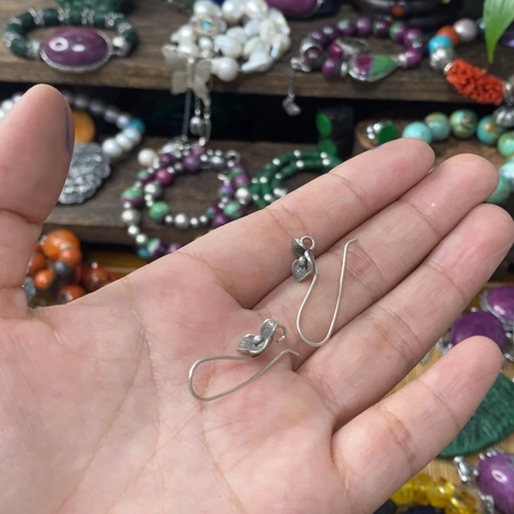 未镶嵌琥珀珠宝奇石何