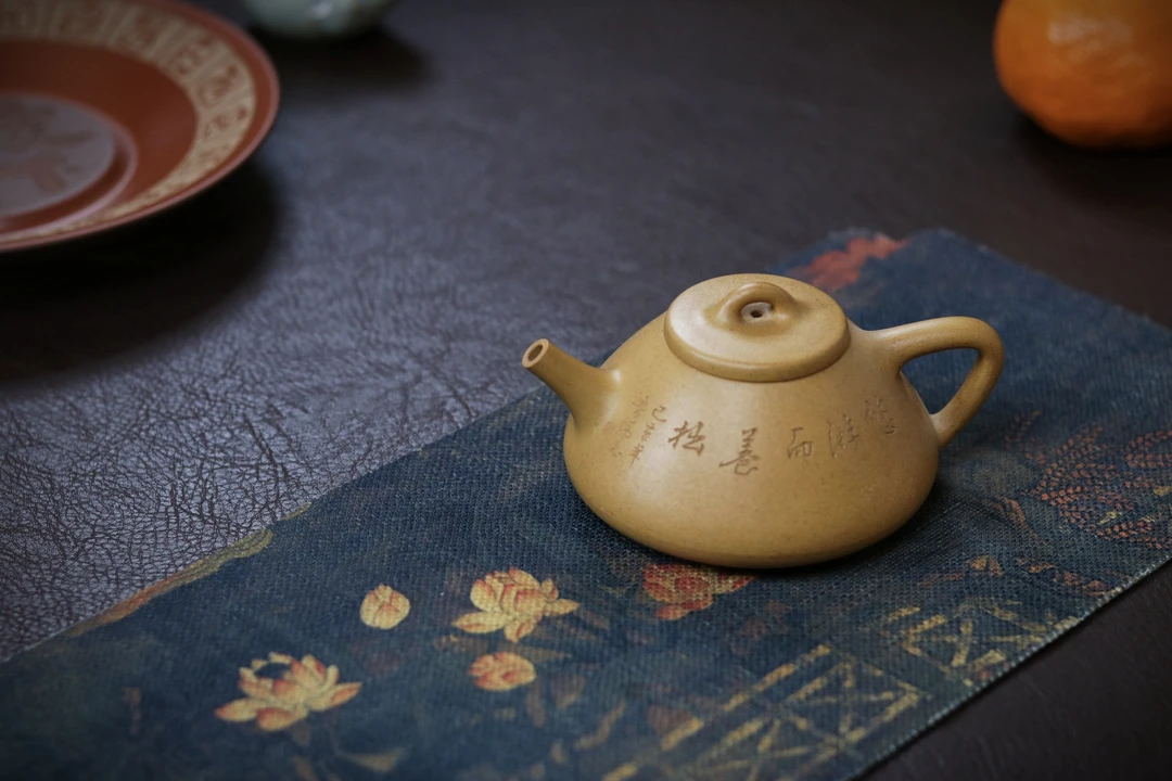 湘林甄选——【子冶石瓢】壶    泥料：老宕口黄金段     容量:250cc