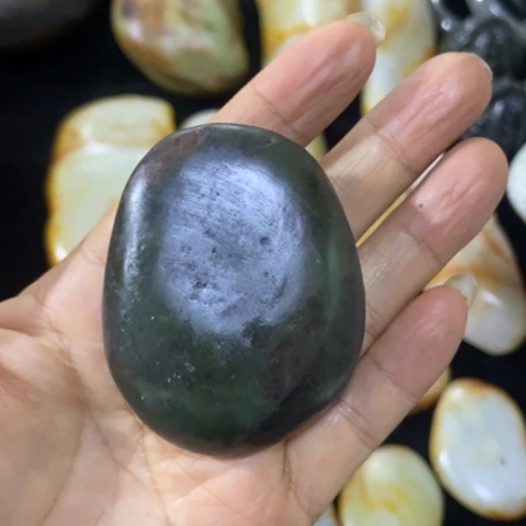 未镶嵌和田玉（糖玉）车挂