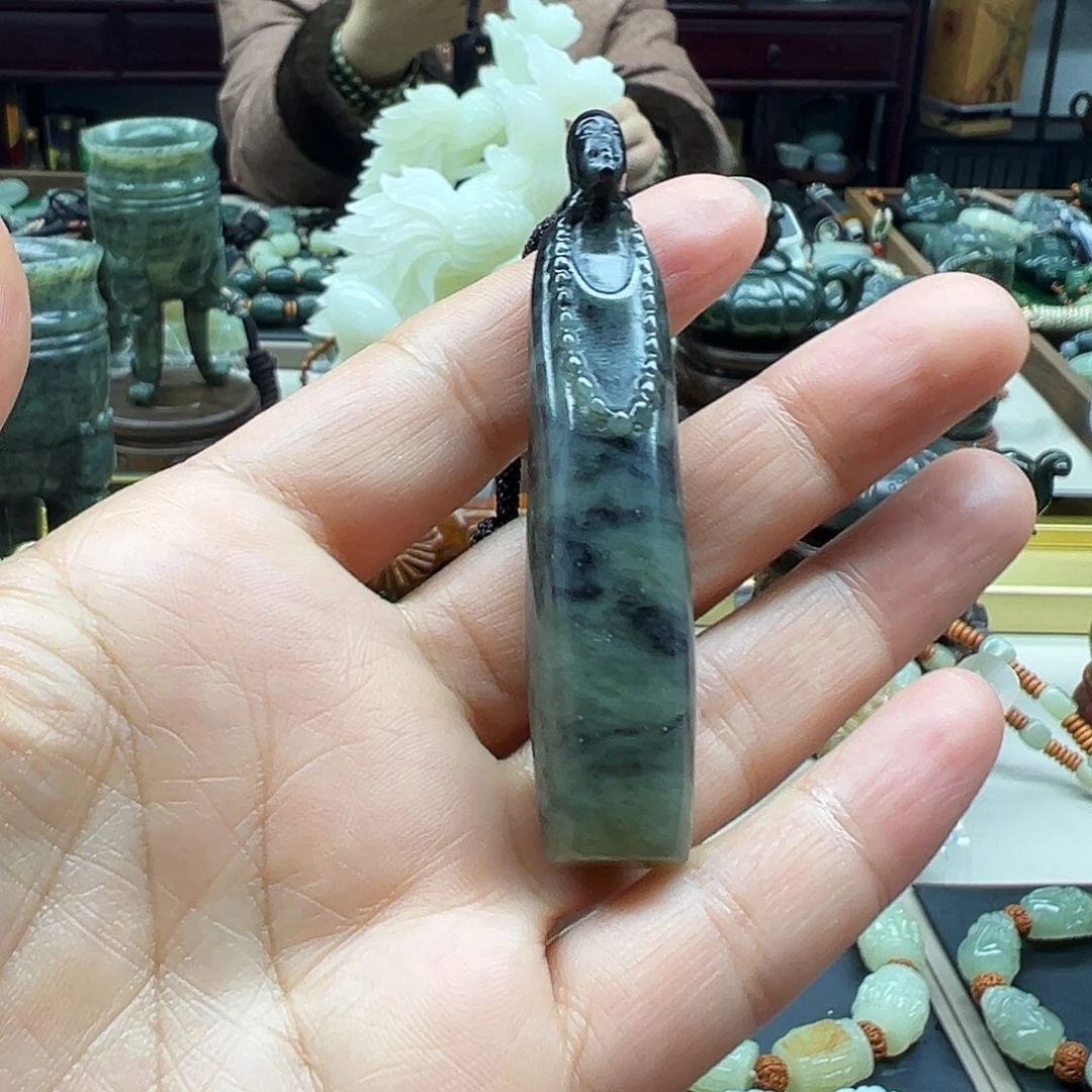 和田玉未镶嵌挂件