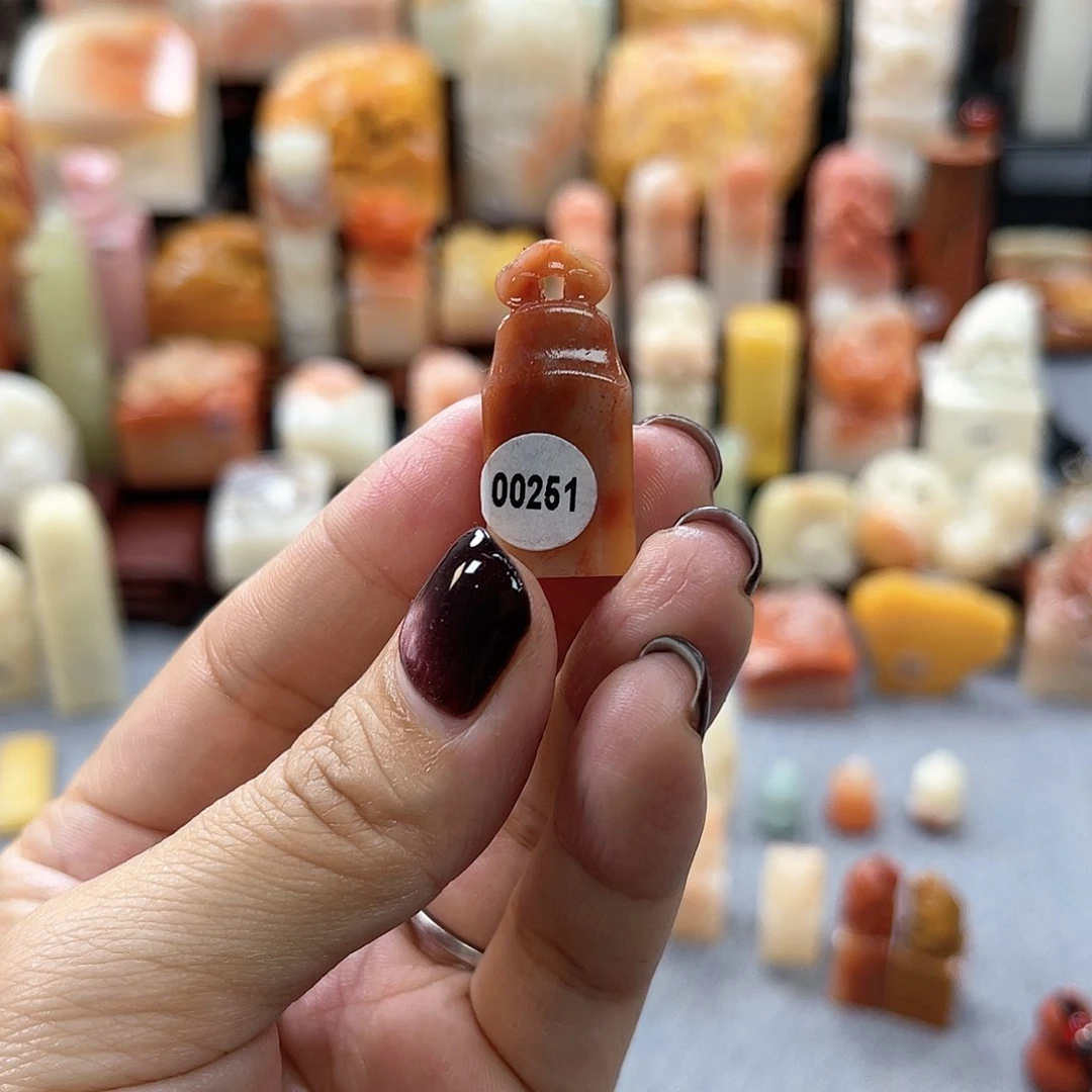 寿山石印石尊****惹002510000000000