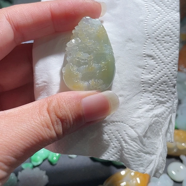 颈饰未镶嵌翡翠天