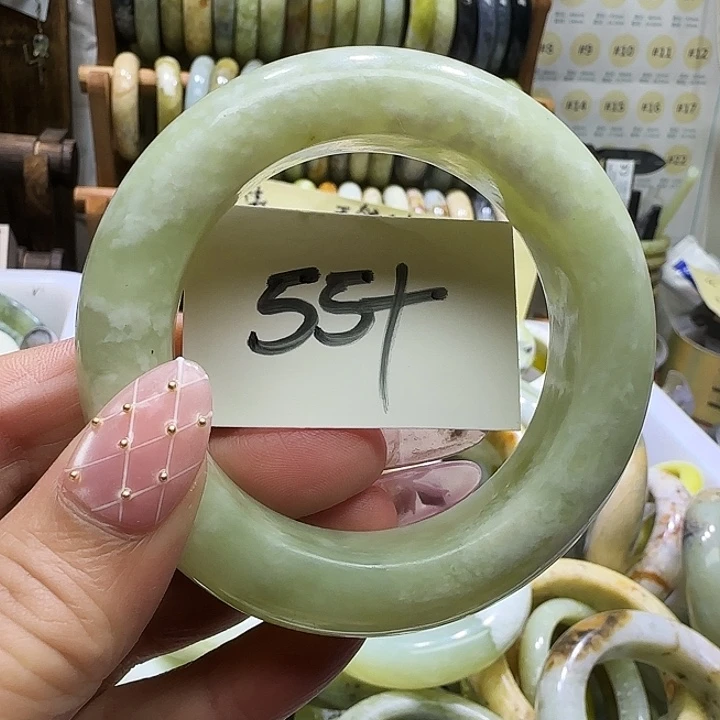 透闪石-蛇纹石玉未镶嵌手镯