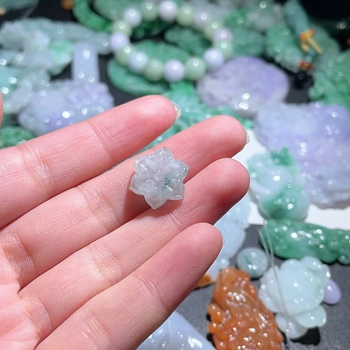 颈饰未镶嵌翡翠舒*天