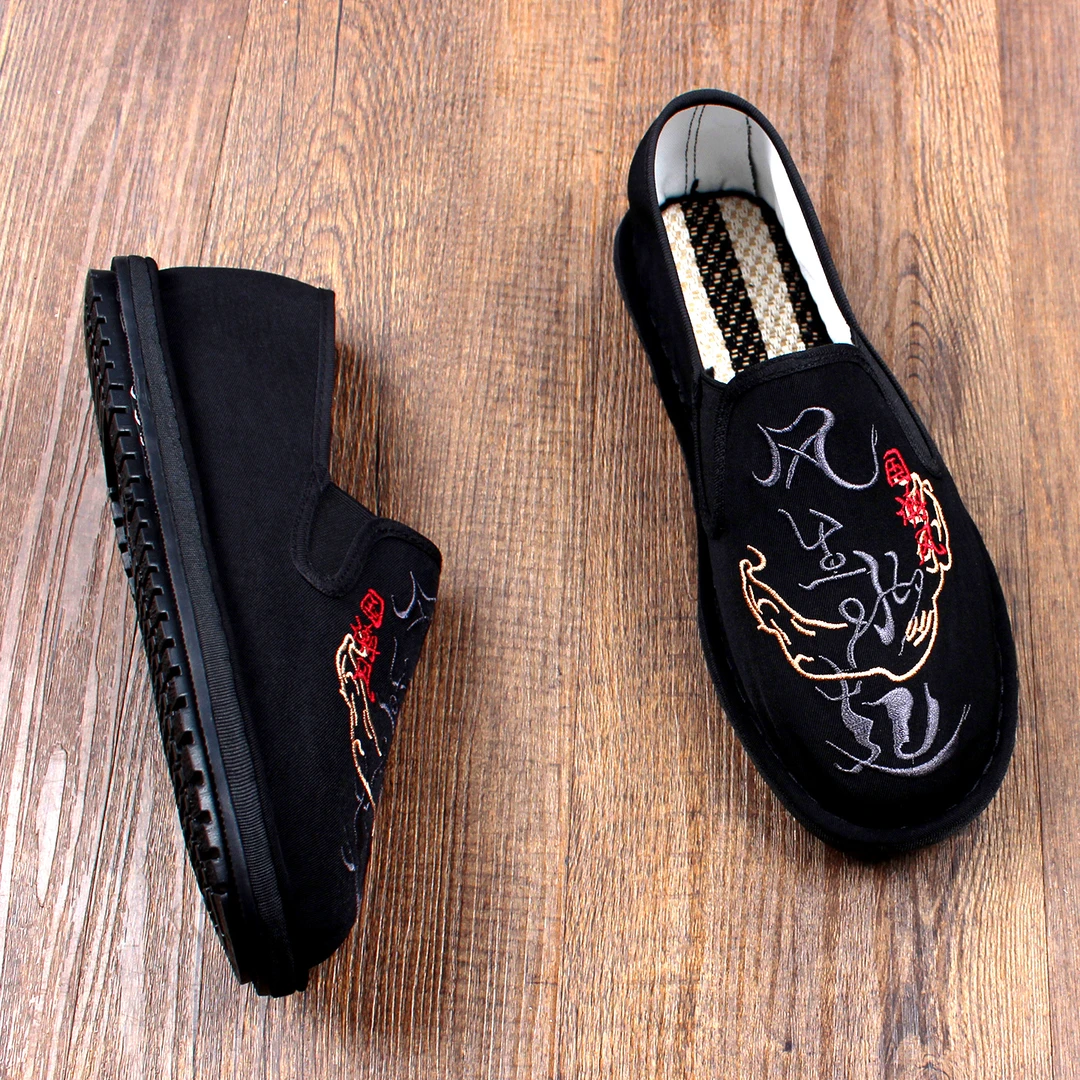 2025新款夏季老北京布鞋男士刺绣软底透气一脚蹬轻便工地耐磨休闲