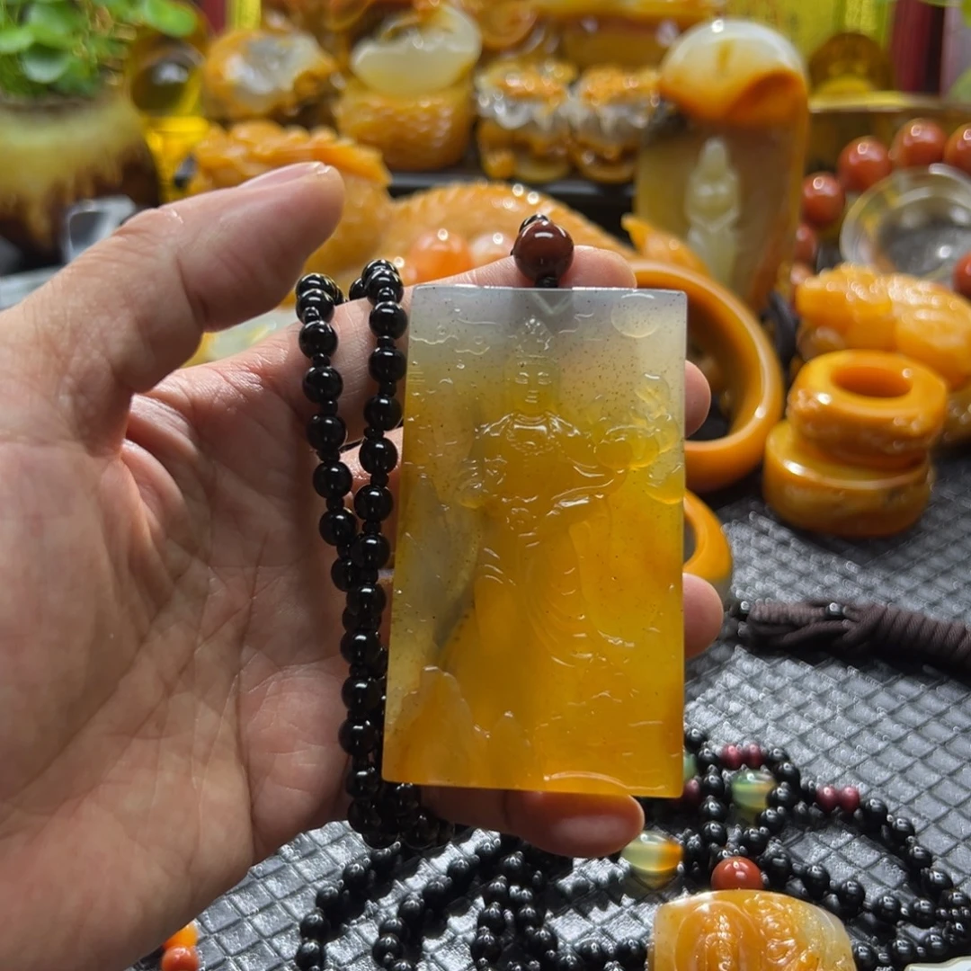 温***荷石英质玉未镶嵌颈饰