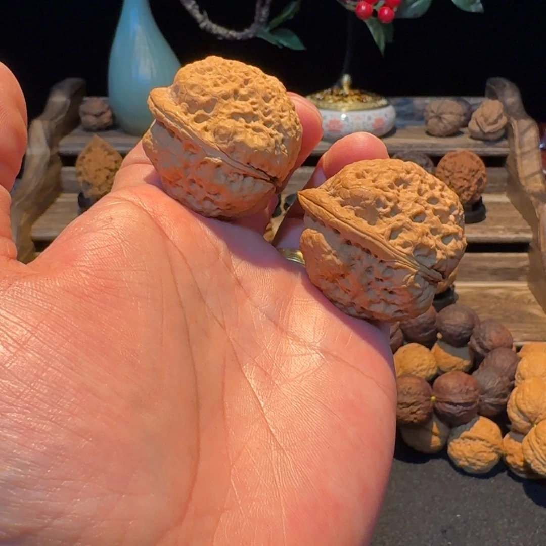 文玩核桃把件云南铁核桃40