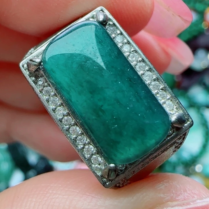 翡翠未镶嵌颈饰天然A货，60