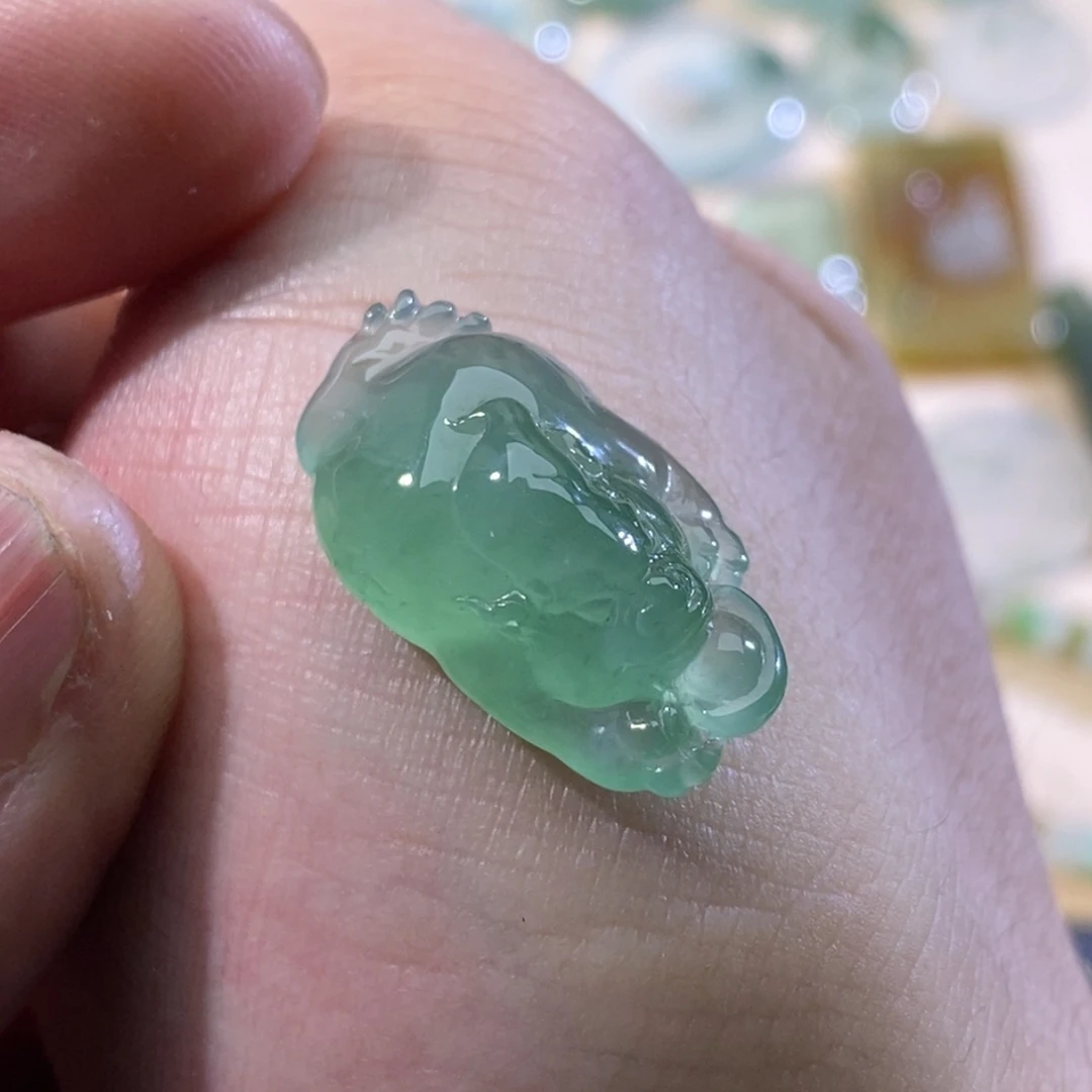 定制翡翠未镶嵌翡翠