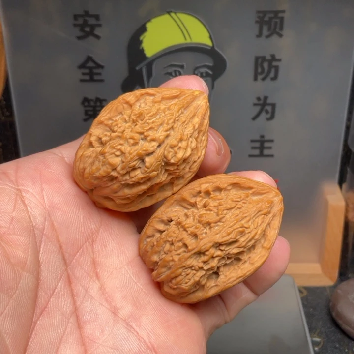 吊坠文玩核桃南疆石异形拖鞋33全品