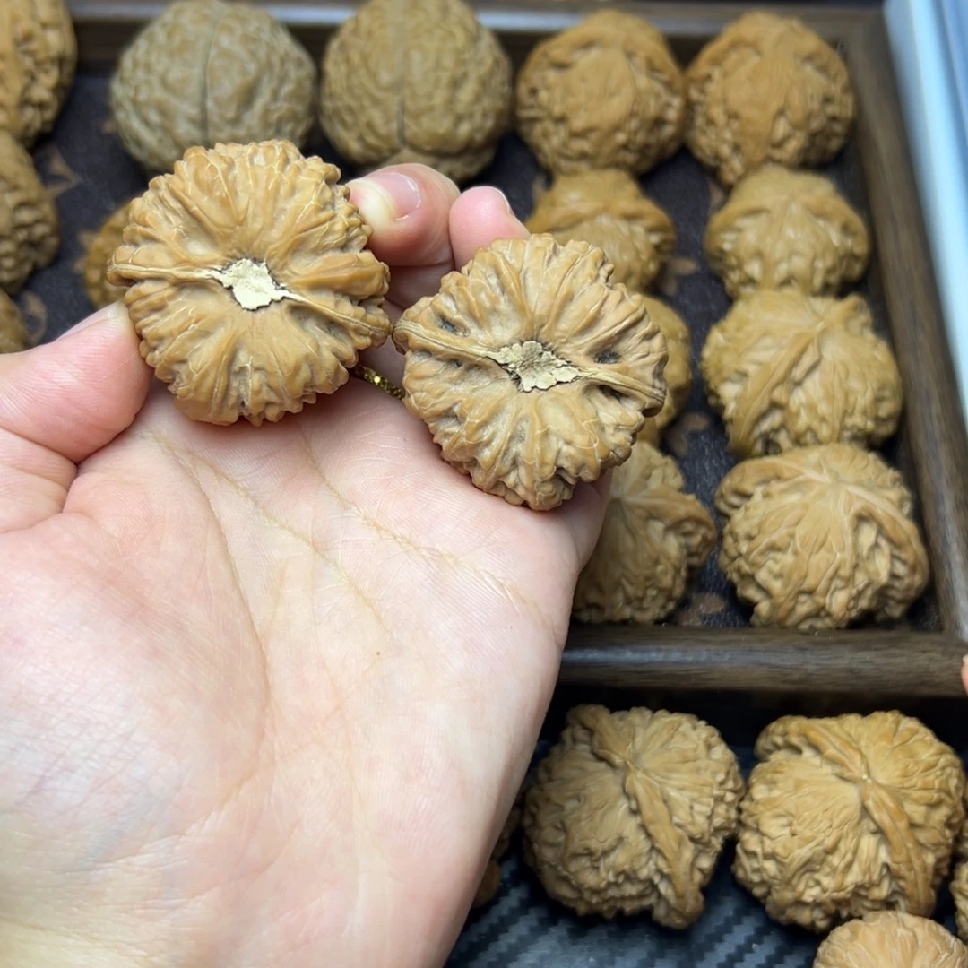 文玩核桃把件平谷凹底40全品