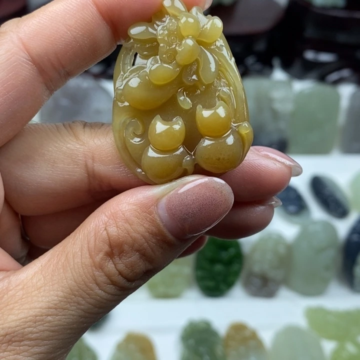 和田玉（糖玉）未镶嵌颈饰68