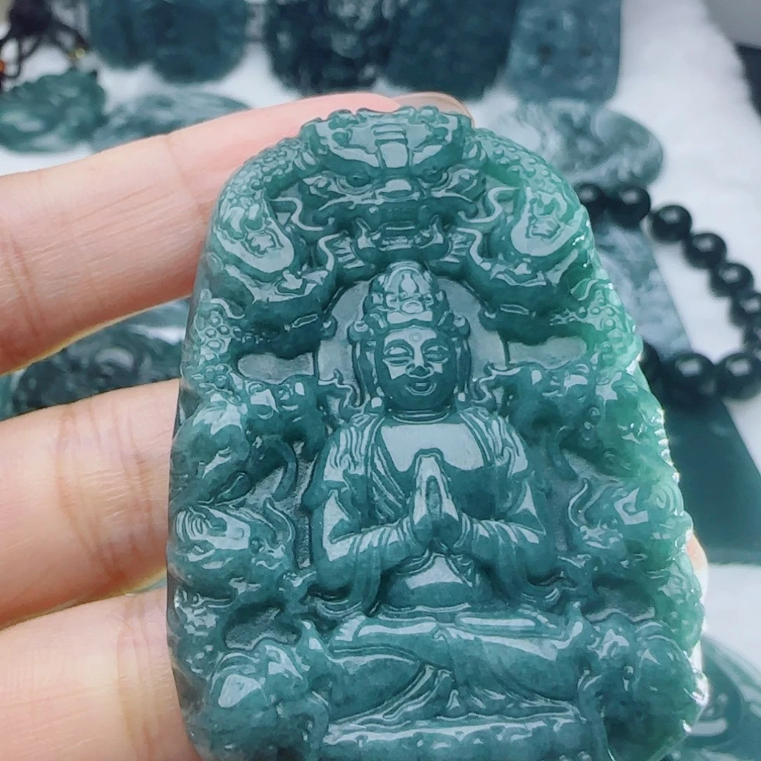 颈饰未镶嵌翡翠多样性发货天然的A货翡翠