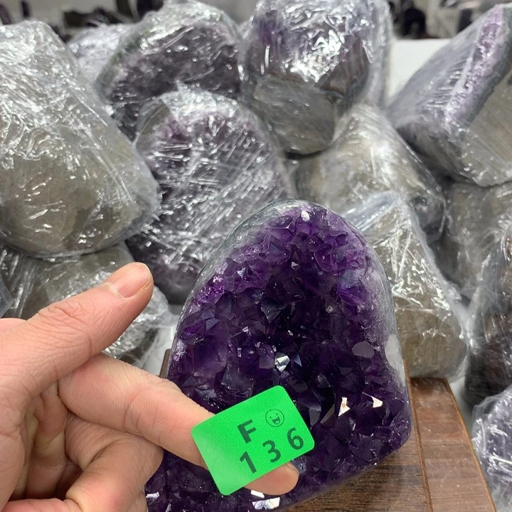 紫晶大型摆件（非配饰）未镶嵌