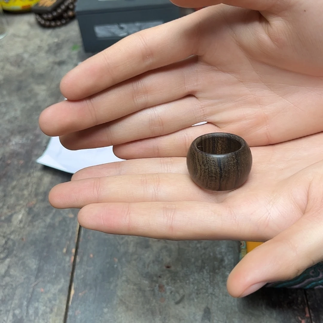 大叶紫檀（黑酸枝木类）