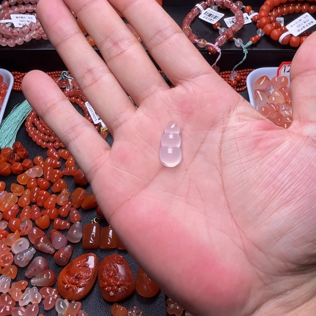 南红玛瑙未镶嵌珠宝半成品