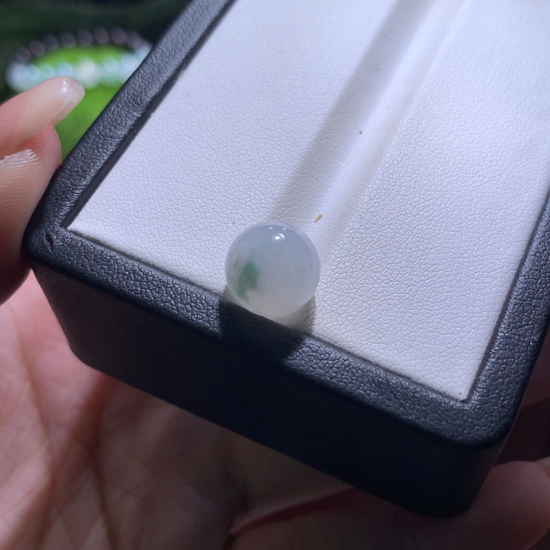 翡翠散珠特价淡蓝飘绿卡11