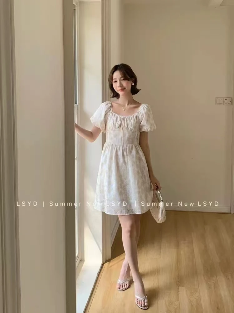 小个子碎花泡泡袖初恋连衣裙超仙森系女夏季气质收腰淑女裙子