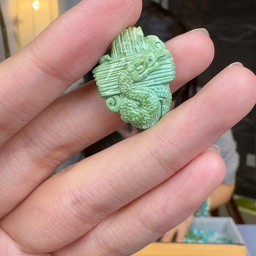 绿松石未镶嵌挂件