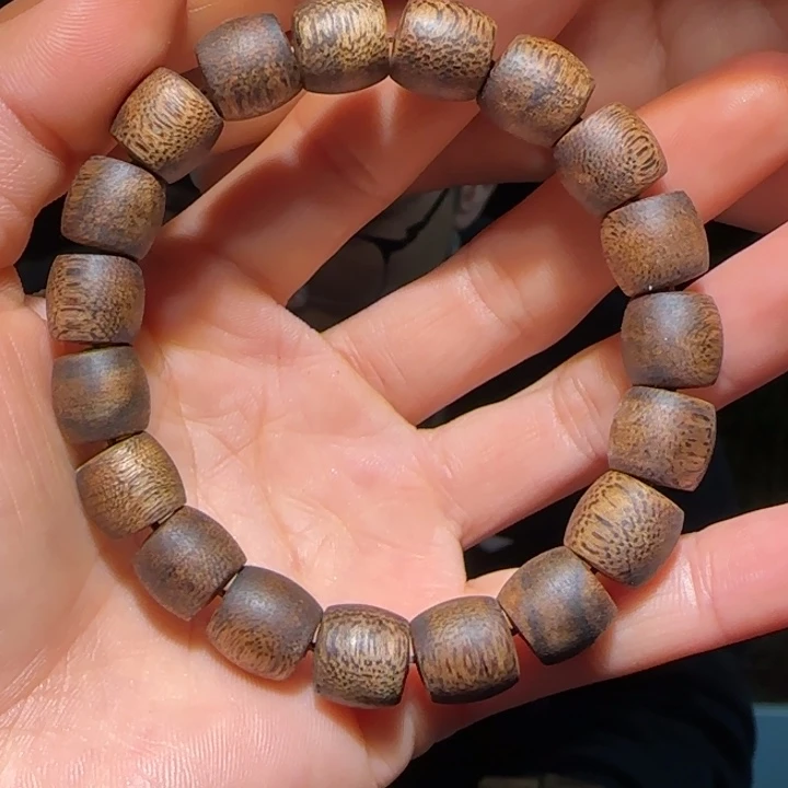 沉香手串乌身圆叶鼓珠1.1手串11克+