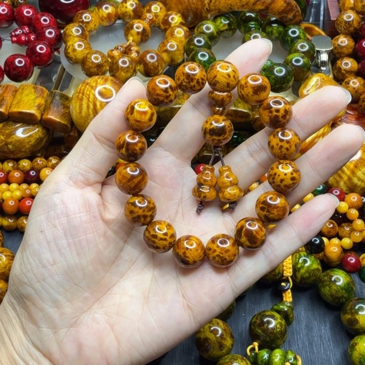 松木琥珀木文玩手串