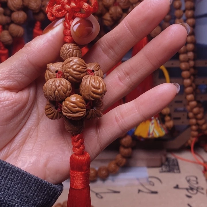 桃核吊坠龙纹桃枭
