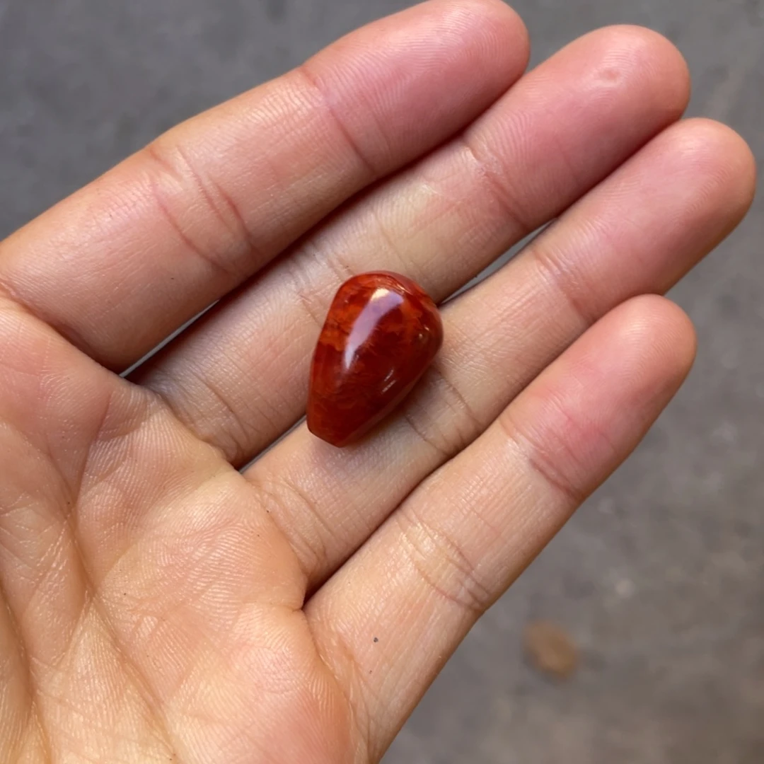 南红玛瑙挂件未镶嵌余*