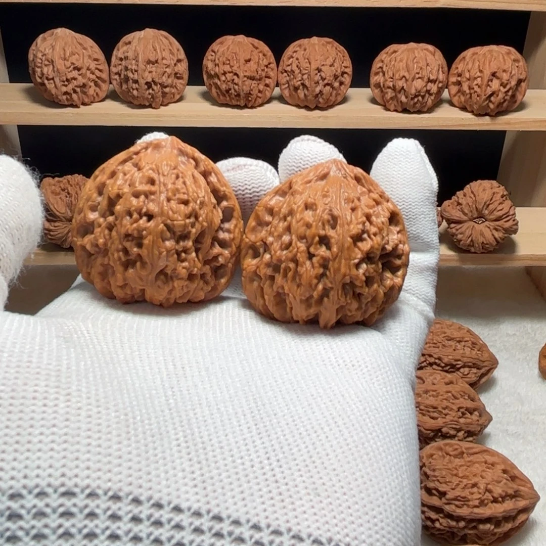 文玩核桃把件40南疆石全品