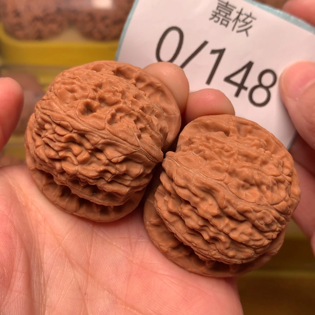 文玩核桃把件红皮球白40