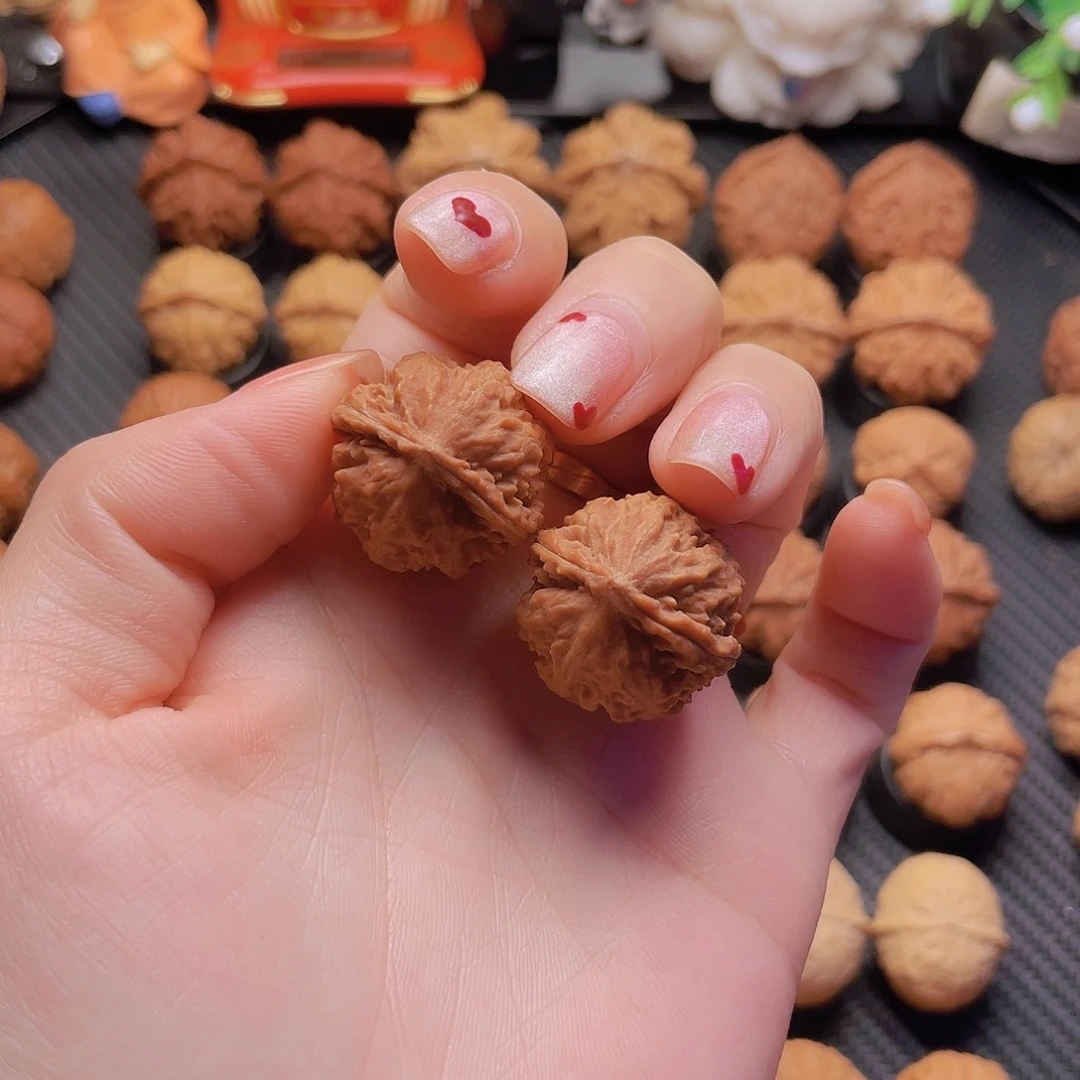 把件文玩核桃文玩核桃红皮小八棱