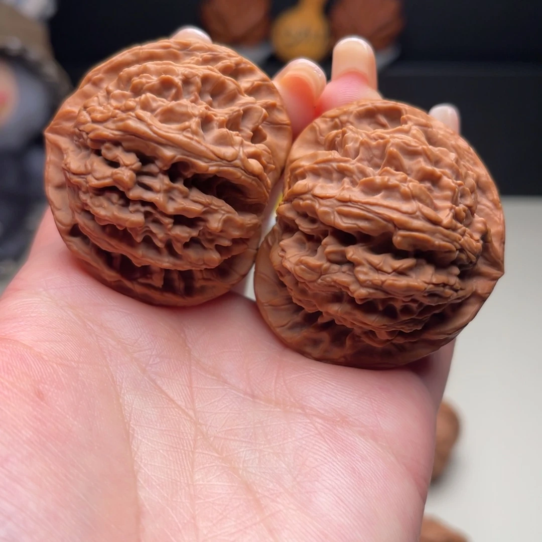 文玩核桃把件玉华宫4U004