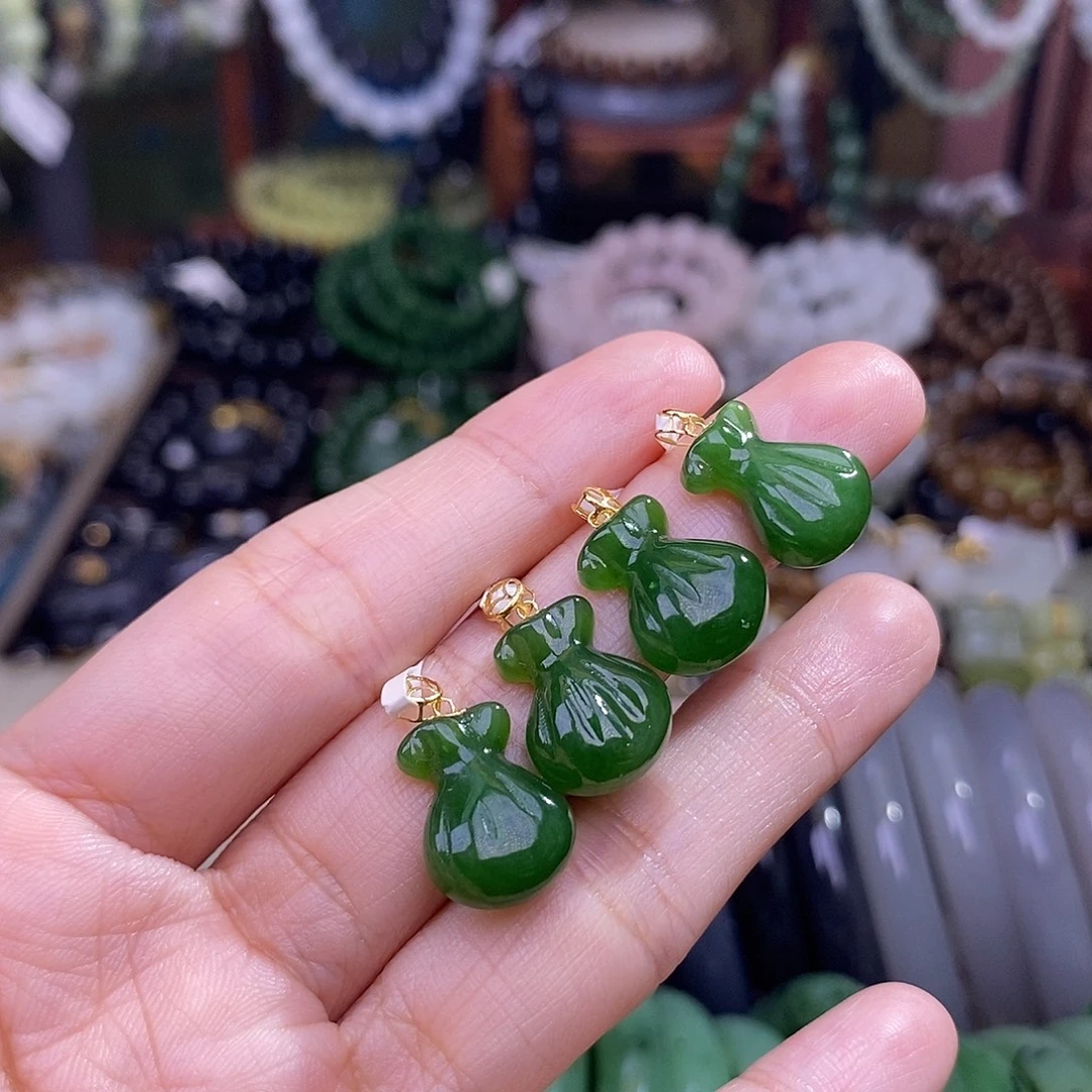 和田玉未镶嵌颈饰多样性发一 18.K金碧玉钱袋