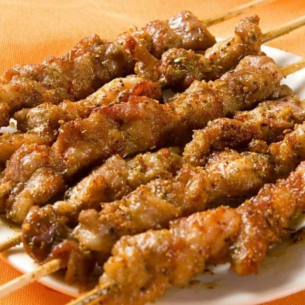 烤制羊肉串 11串