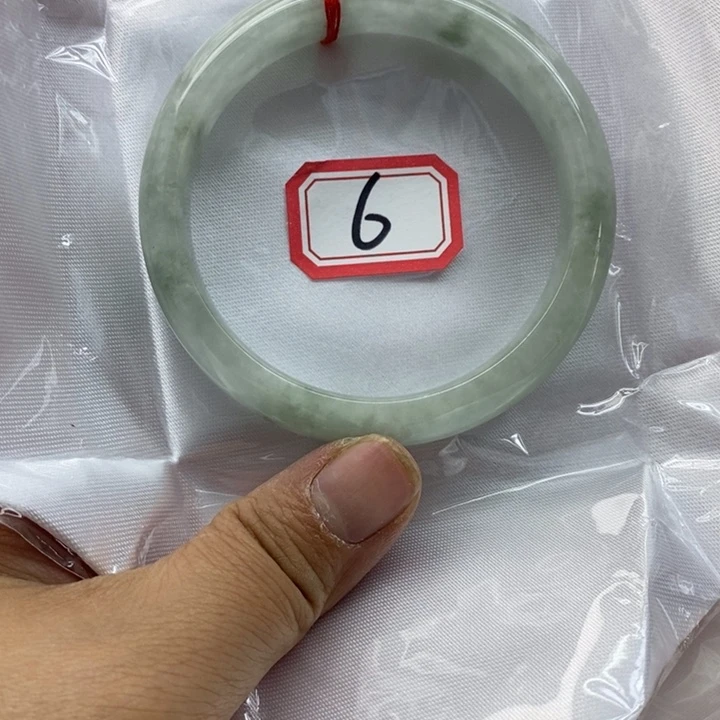 平***活翡翠手镯未镶嵌翡翠