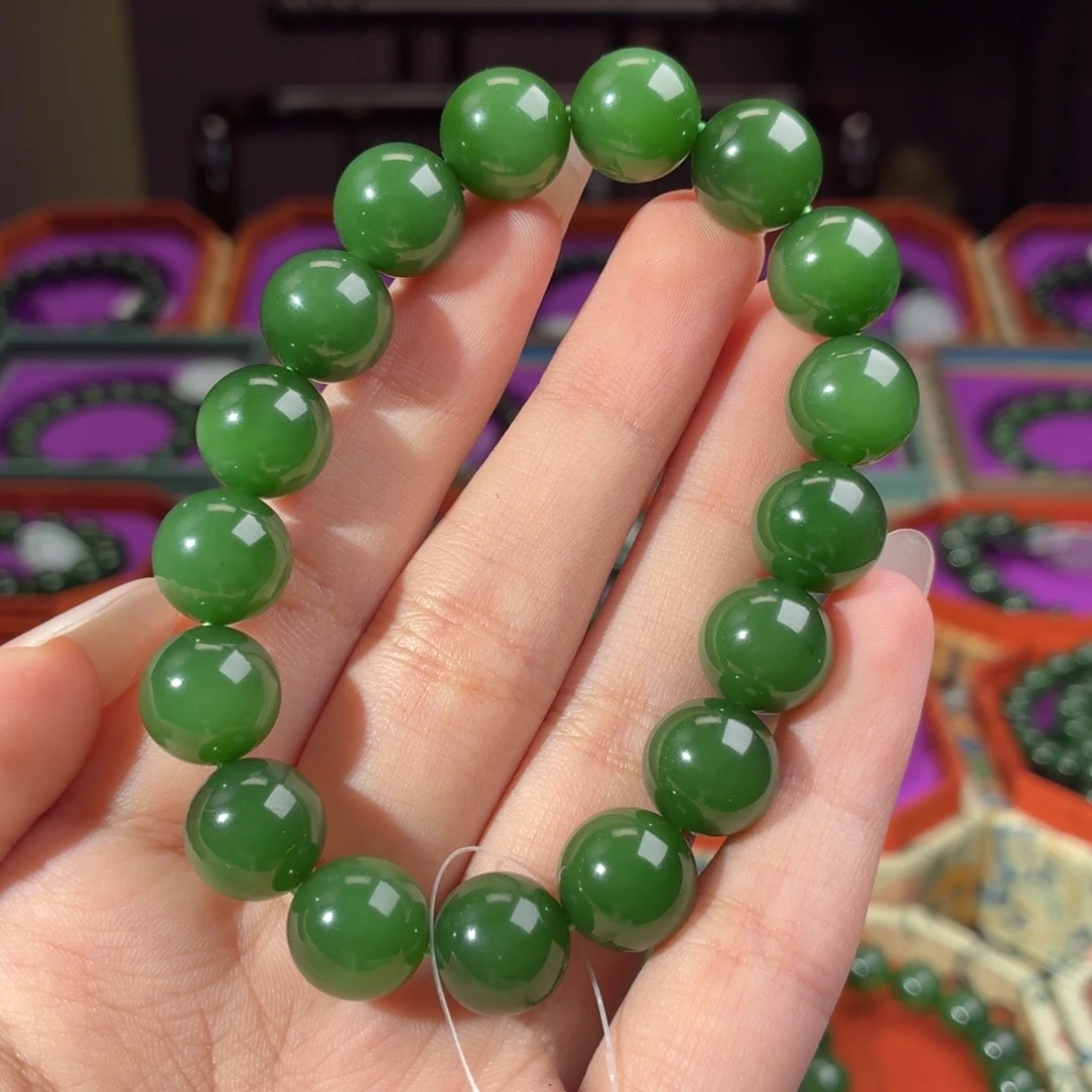 J***g和田玉（碧玉）未镶嵌手链