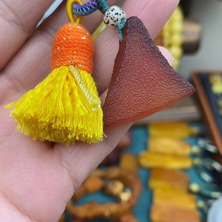 蜜蜡未镶嵌颈饰钥匙扣