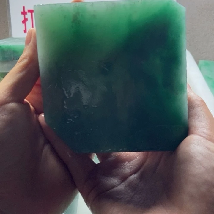 私人定制天然翠正圈冰透飘绿不支持七天无理由