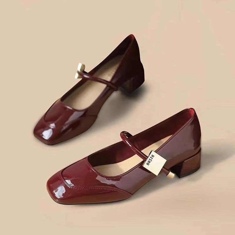 高级感浅口玛丽珍单鞋子女2025年春夏季新款方头一字扣红色小皮鞋