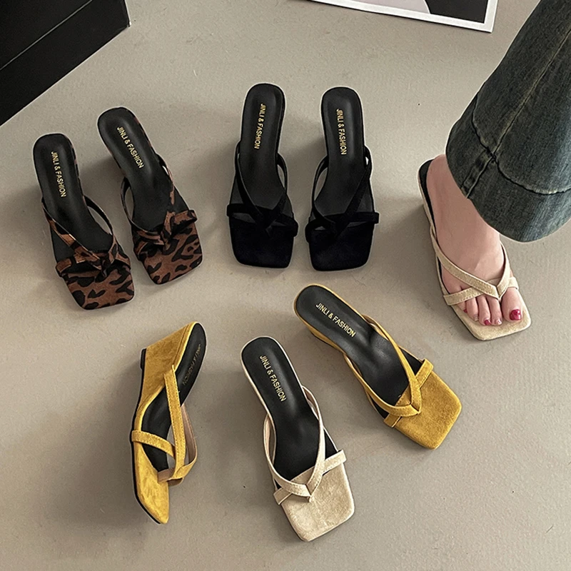 时尚百搭休闲高跟复古人字拖鞋女士2025夏季新款坡跟夹趾凉拖凉鞋