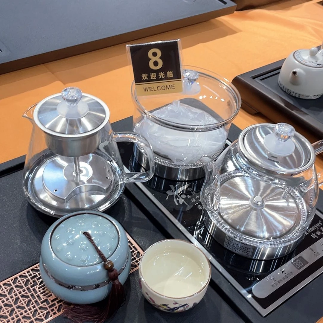 茶盘中也放有少量红