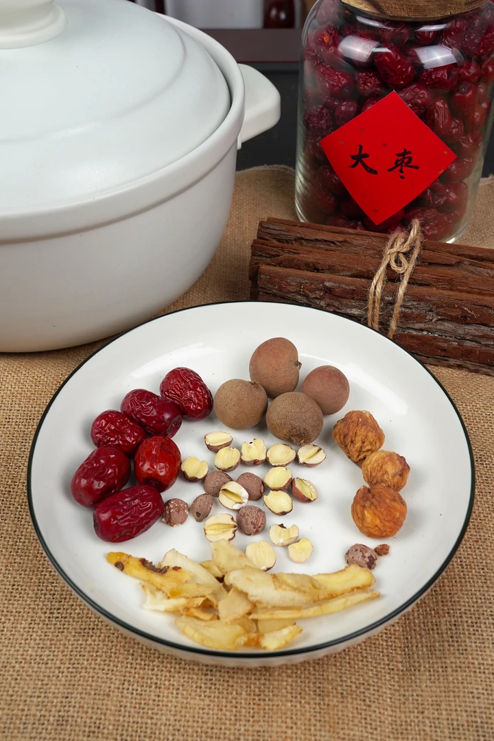 云南滇中堂桂圆玉竹汤