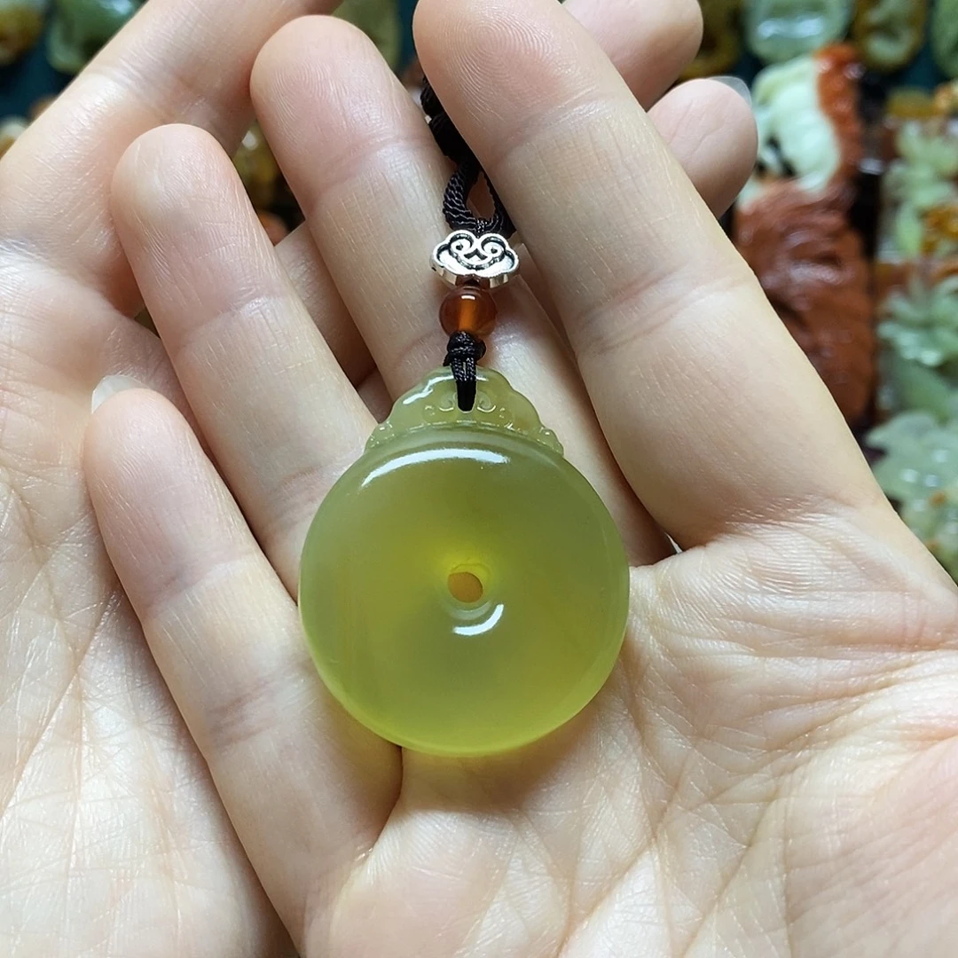 岫玉未镶嵌吊坠(赠链)