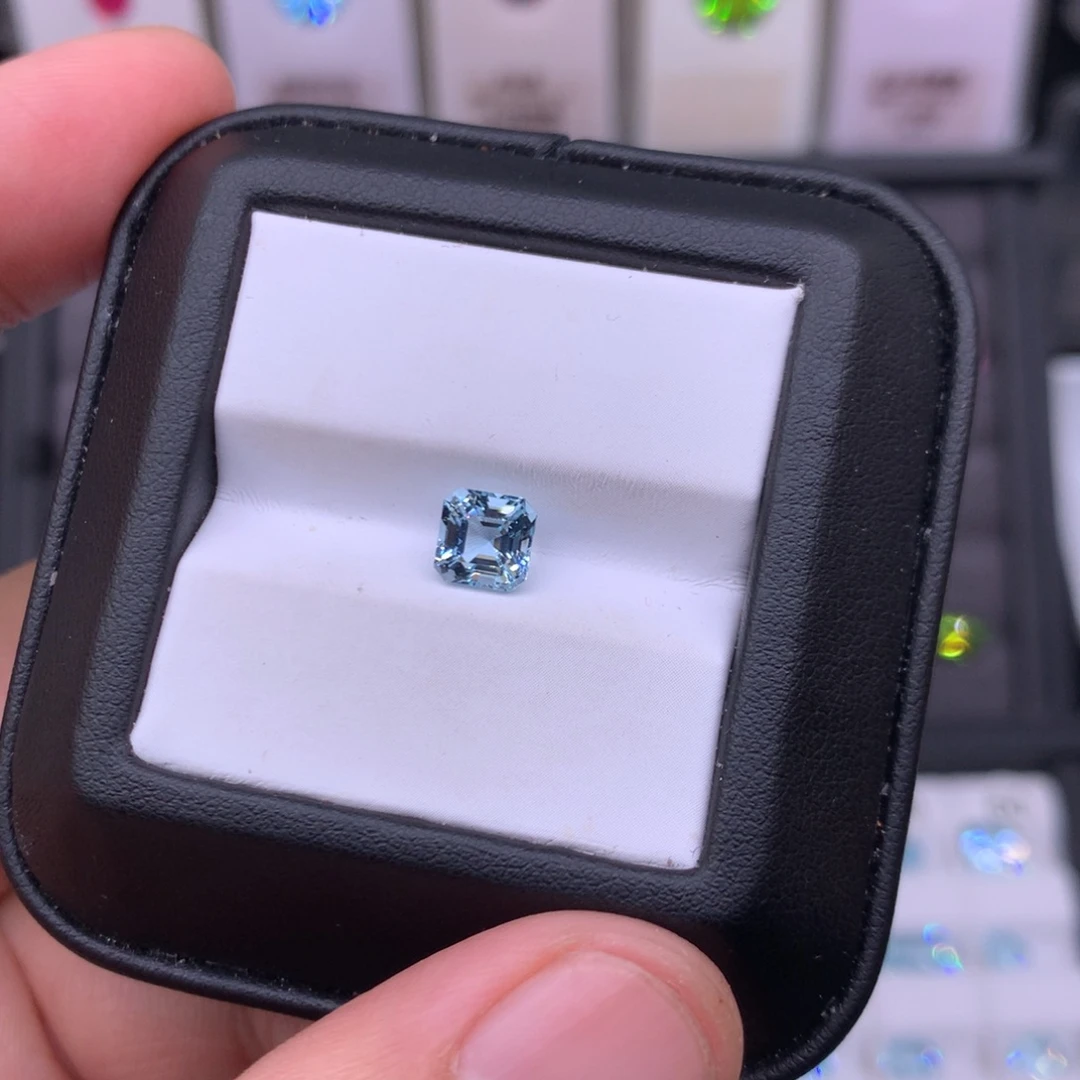 海蓝宝石裸石1.03克拉阿斯切