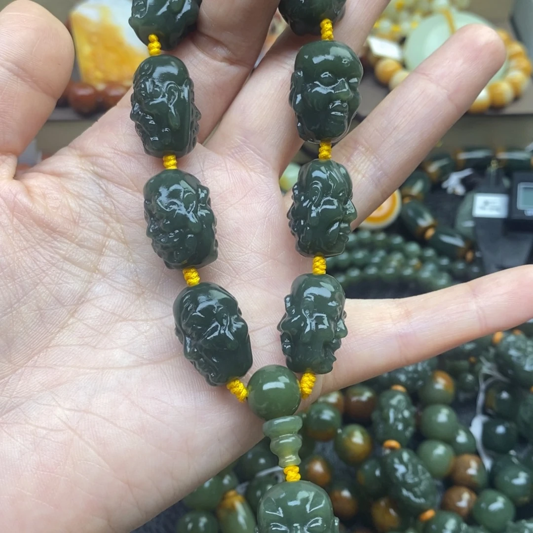 透闪石质玉未镶嵌手串