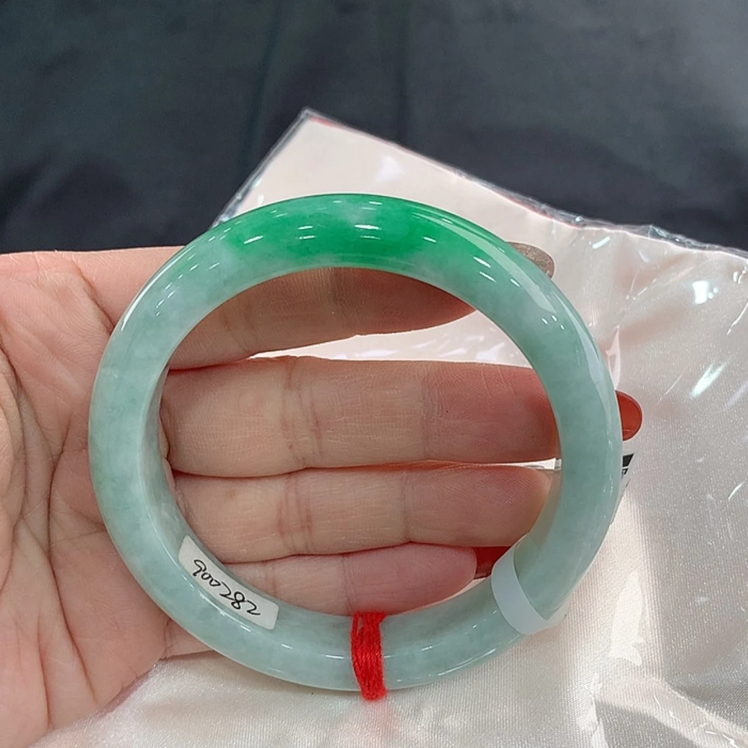 【闪购商品】翡翠手镯未镶嵌62，61/62