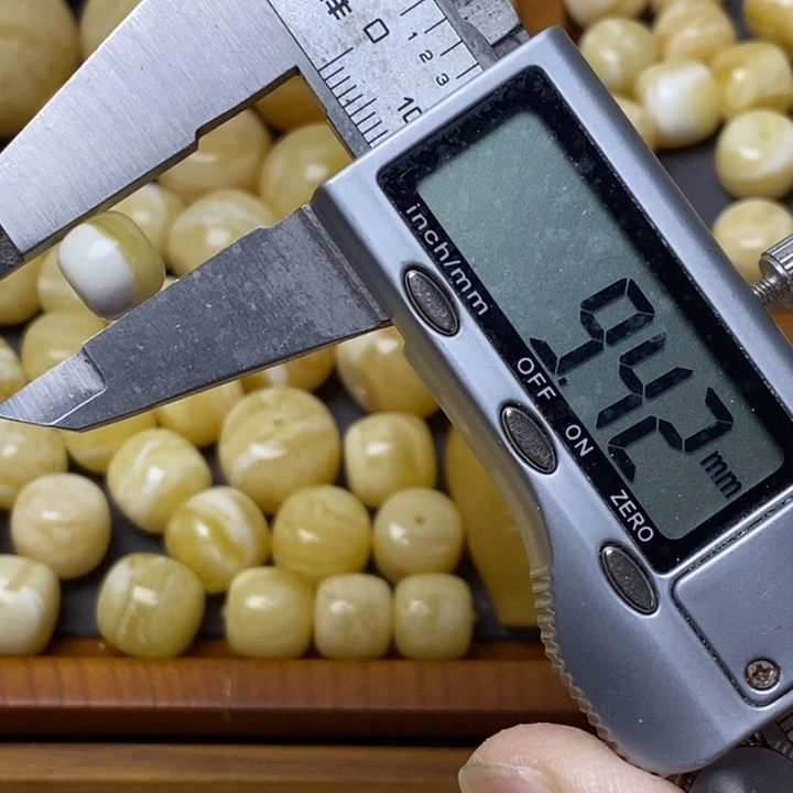 蜜蜡琥珀画未镶嵌